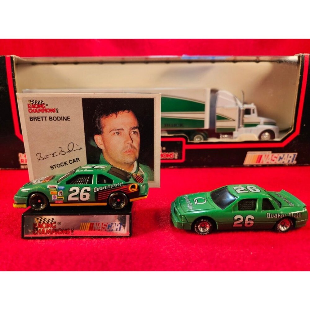 BRETT BODINE NASCAR TRANSPORTER BUNDLE w/MATCHING STOCKCAR & PLAYER CARD - Picture 2 of 4